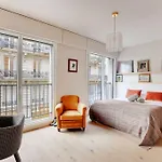 Tour Eiffel Champs- 6P Elysees 3 Chambres 3 Bathrooms